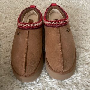 UGG Tazz Suede Platform Slipper Chestnut
